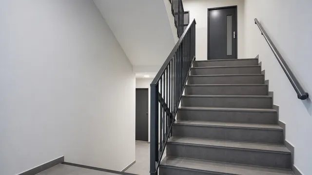 Treppenhausreinigung in einem Mehrfamilienhaus
